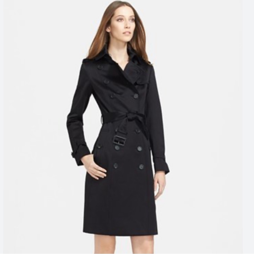 Black Burberry Trenchcoat